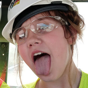 Meet your Posher, Stacy